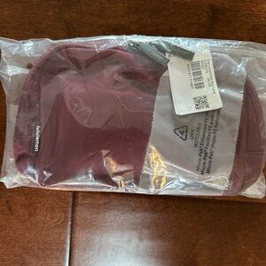 Lululemon Everywhere Belt Bag 2L in Wineberry